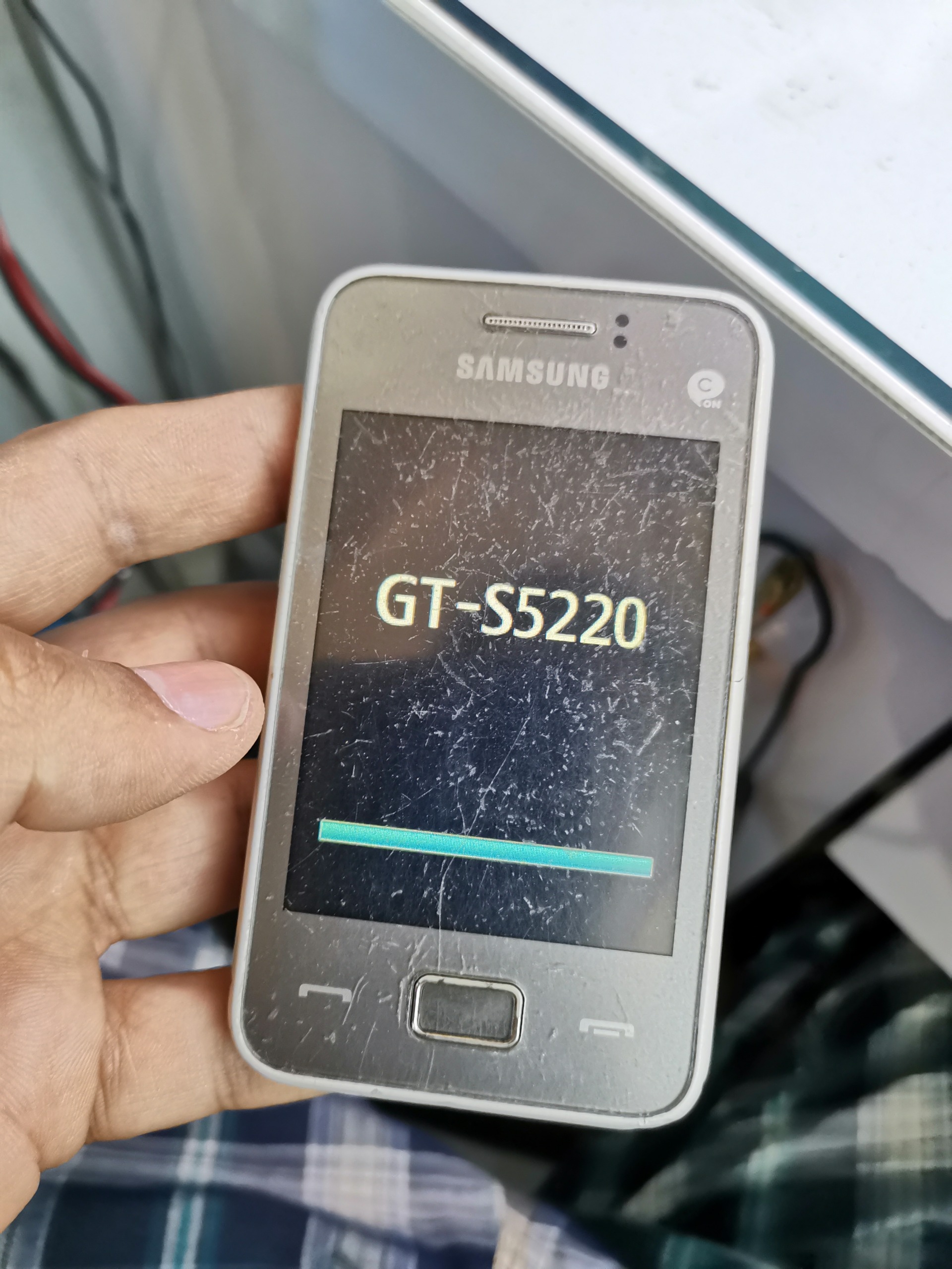 گوشی سامسونگ استار 3 S5220 رمز دارد