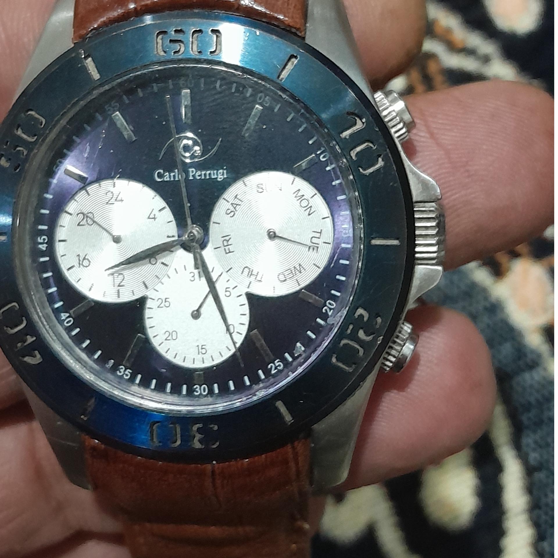 ساعت کارلو پروجی