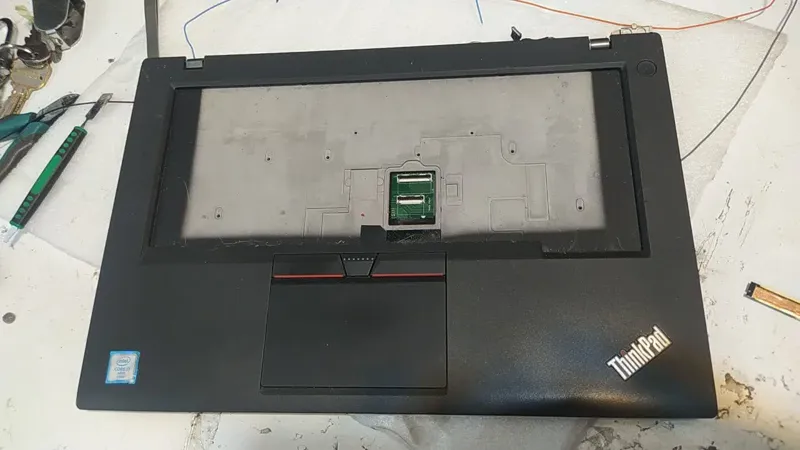 قاب دور کیبرد t460