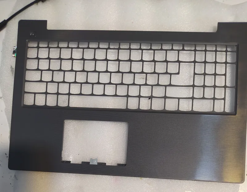 قاب c lenovo v130-15