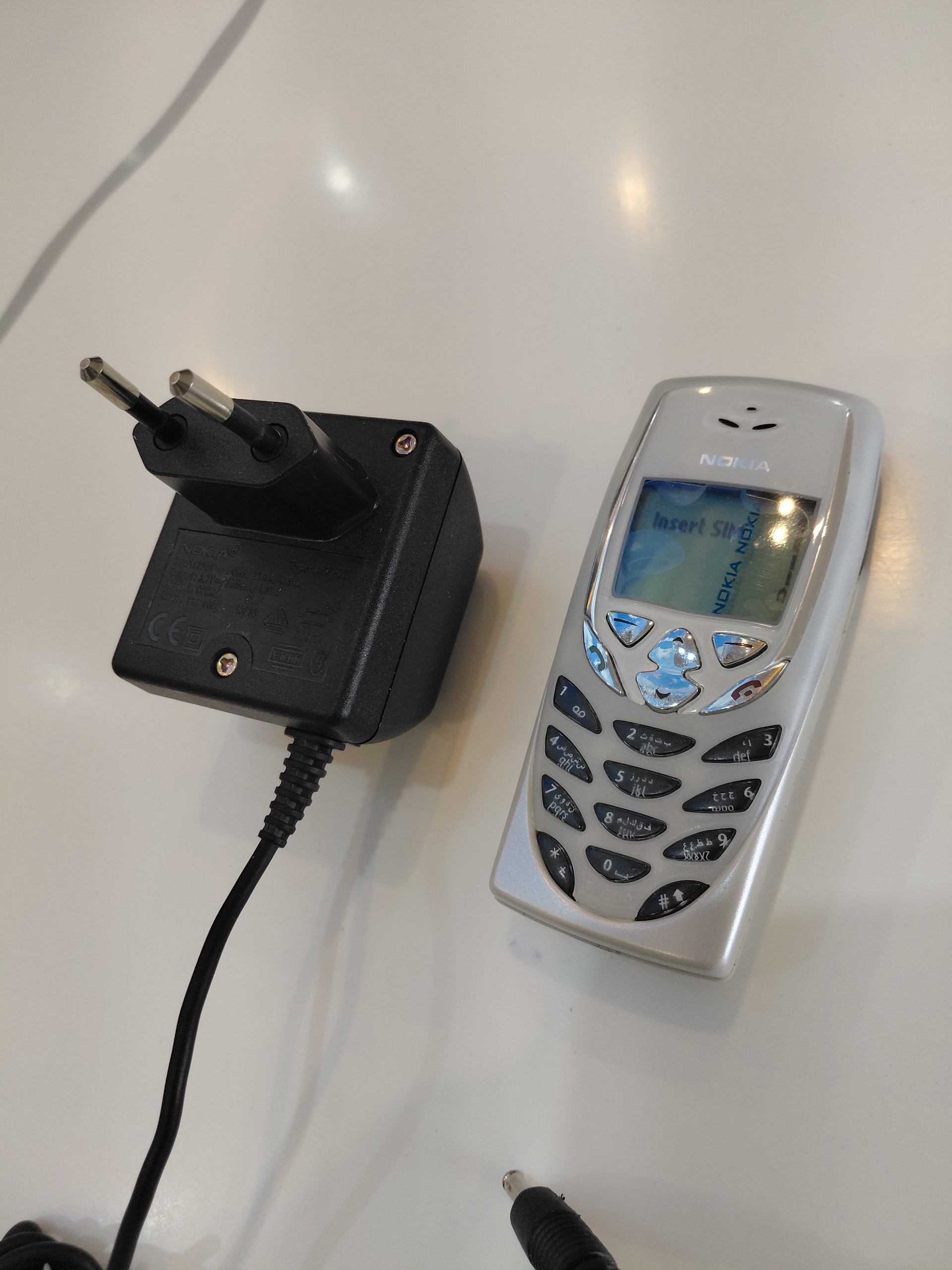 نوکیا 8310 مینی گوشی ، رجیستر ، شارژر و باتری