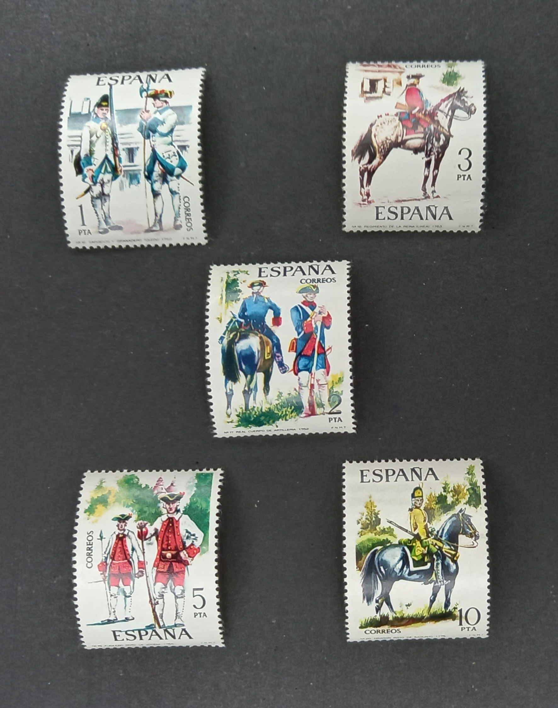 سری یونیفرم های نظامی قدیمی 1975 اسپانیا