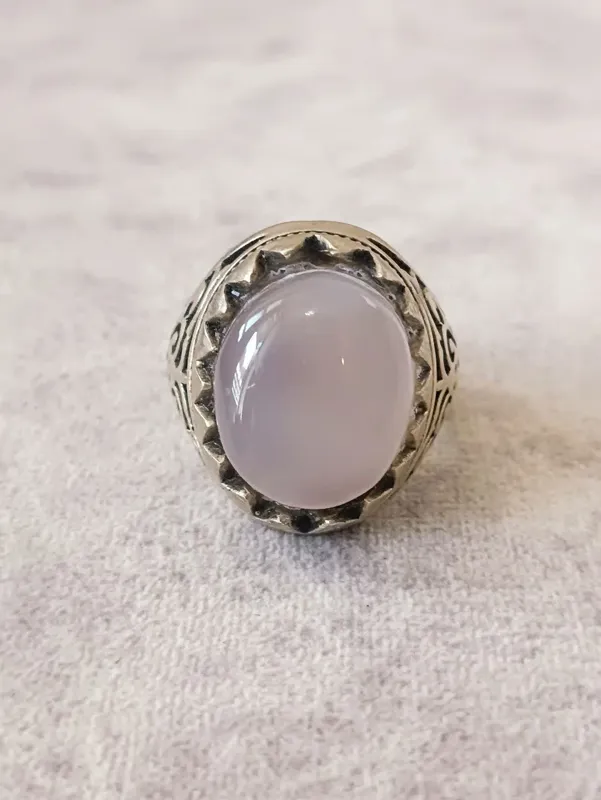 یک عدد انگشتر عقیق یاسی