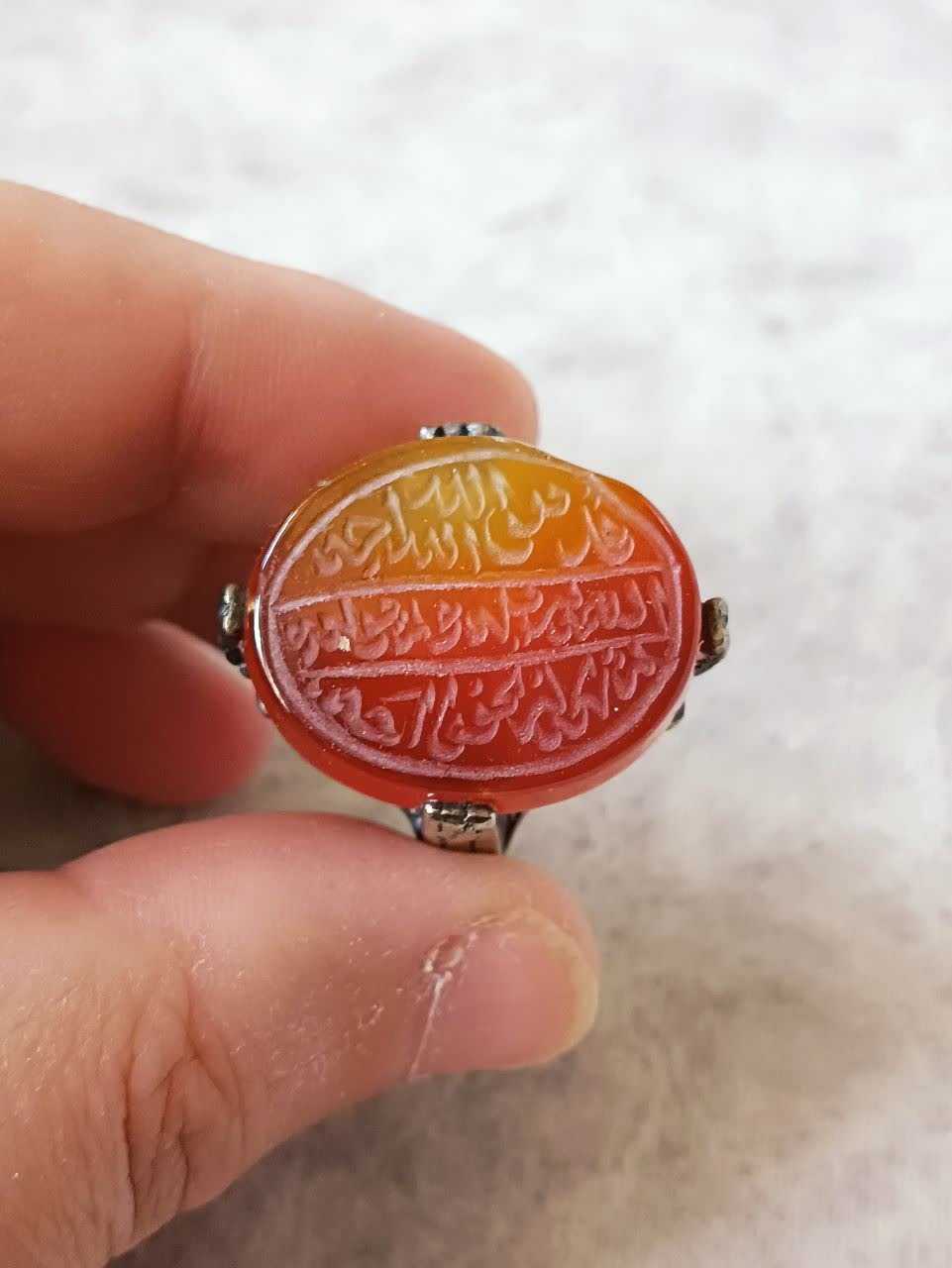 انگشتر عقیق خطی ذکردار چهارچنگ