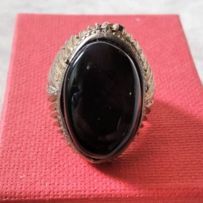 انگشتر عقیق درشت مشکی مردانه