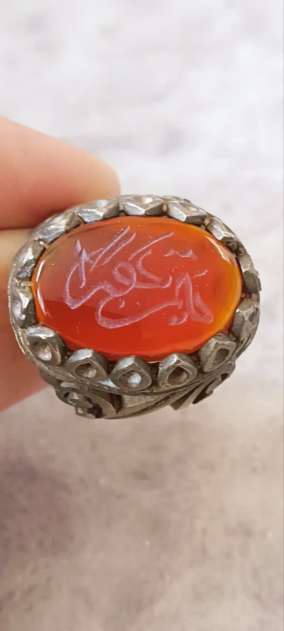 انگشتر مردانه عقیق پرتقالی خطی یا غفور