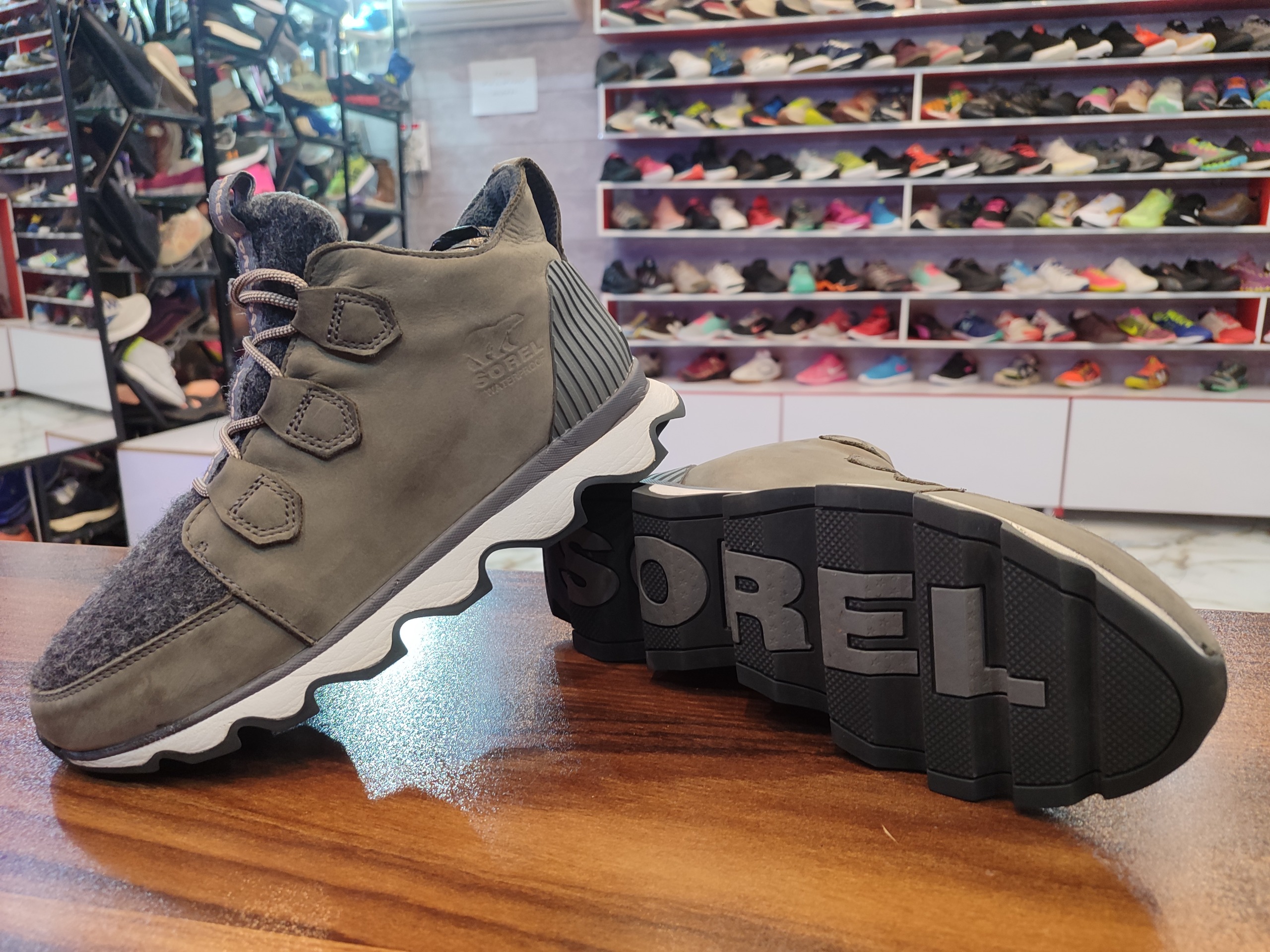 بوت اورجینال Sorel