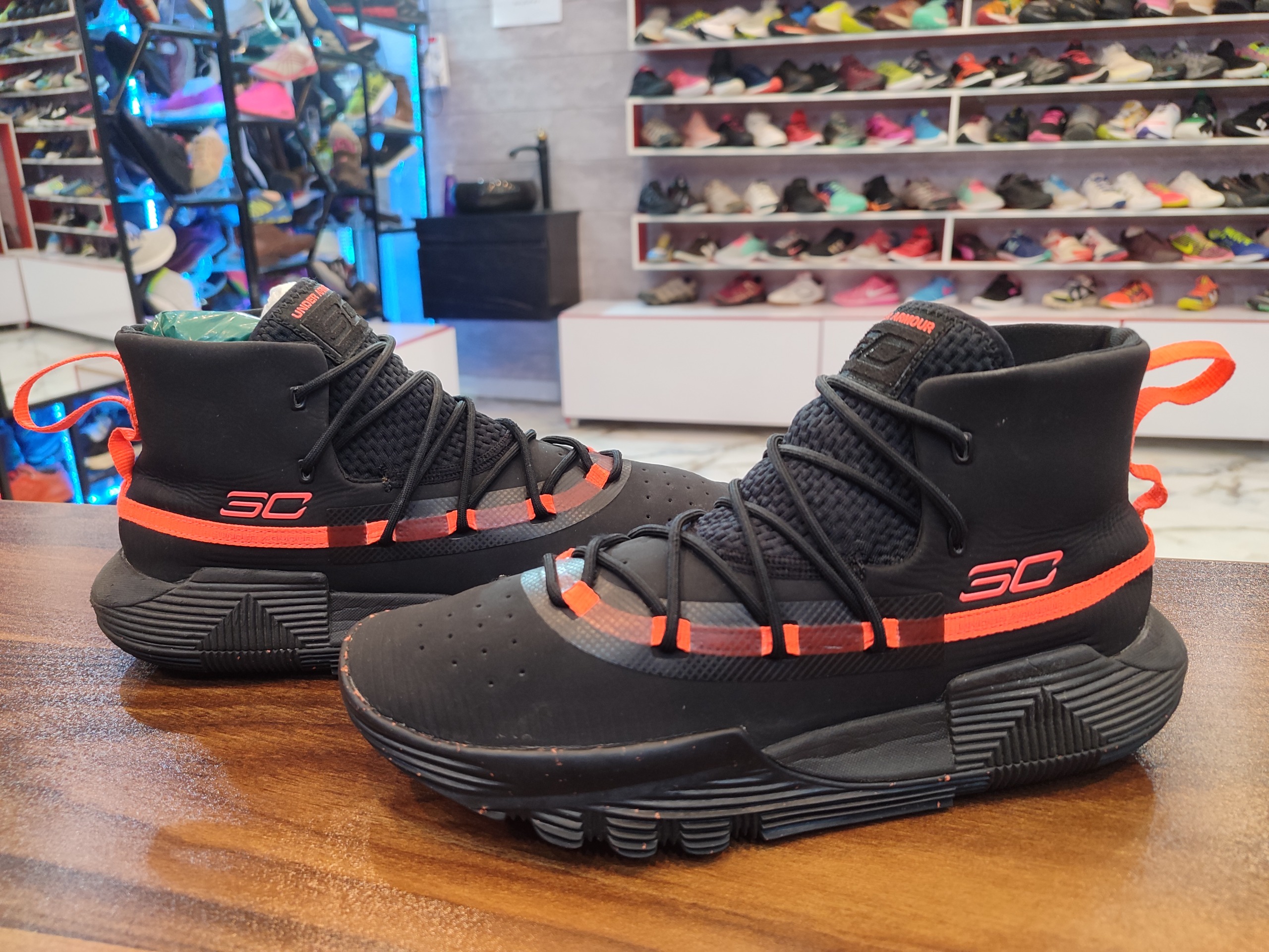 کتونی اورجینال آندرارمور