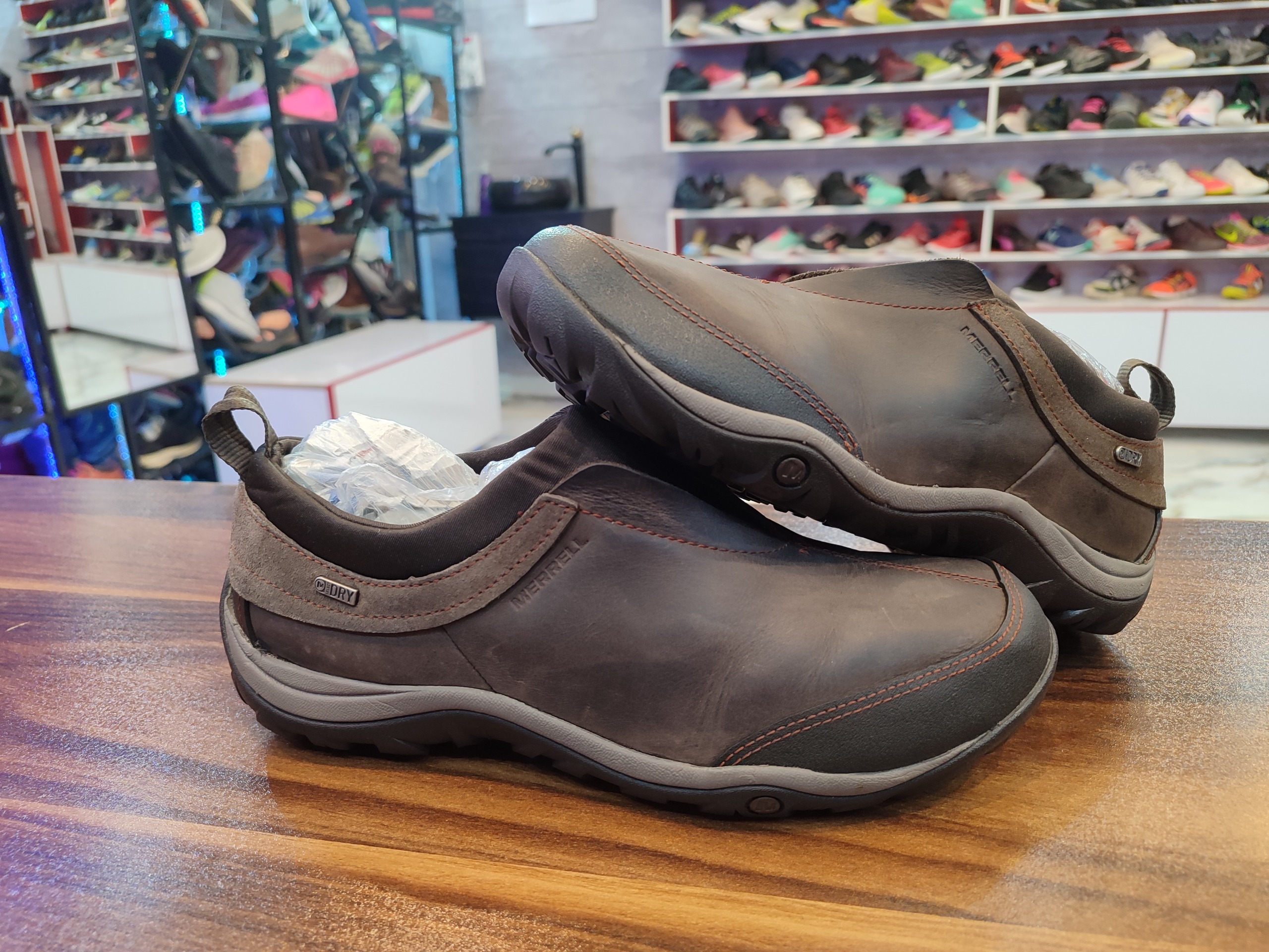 کتونی اورجینال مرل