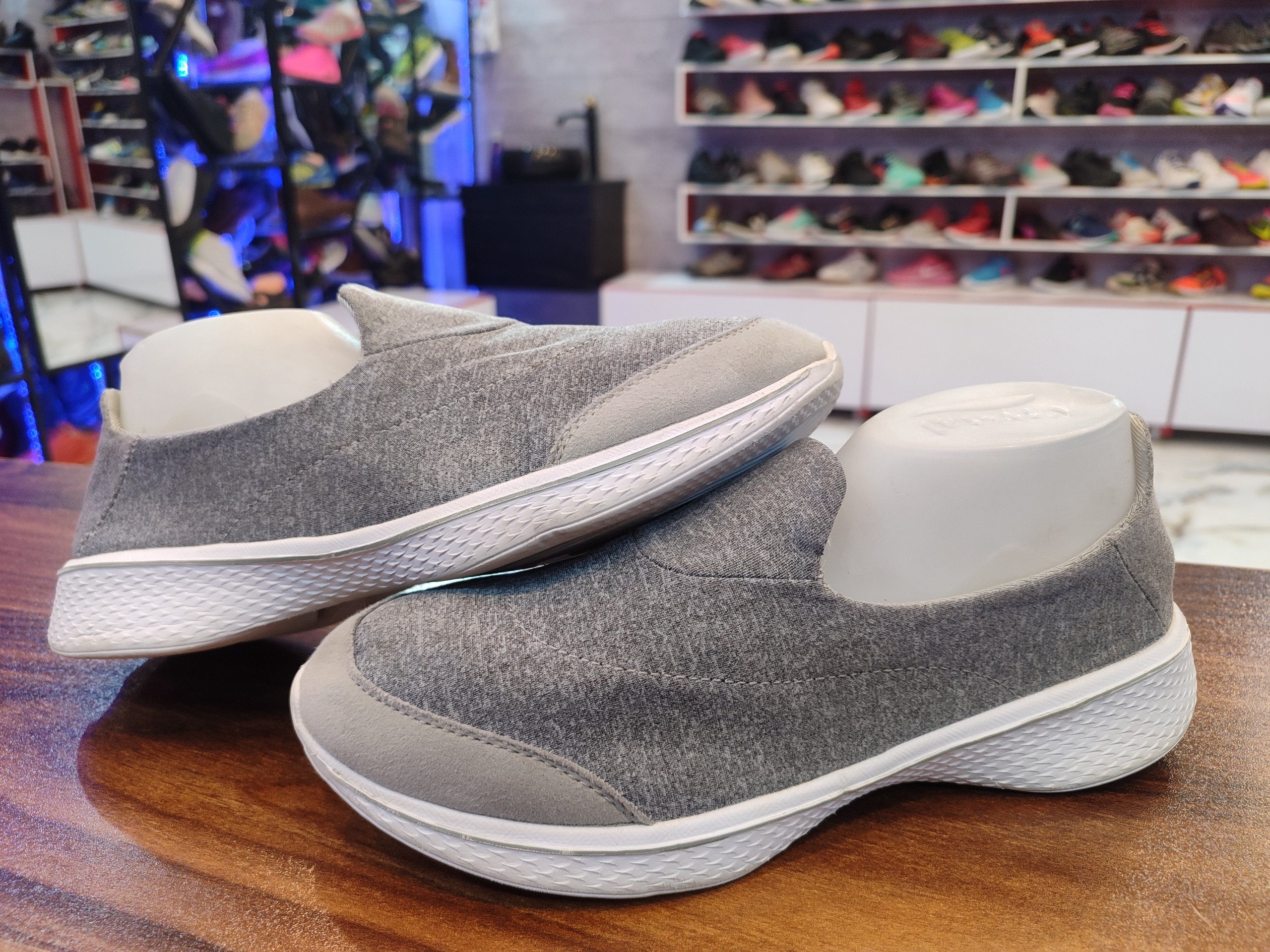 کتونی اورجینال اسکیچرز