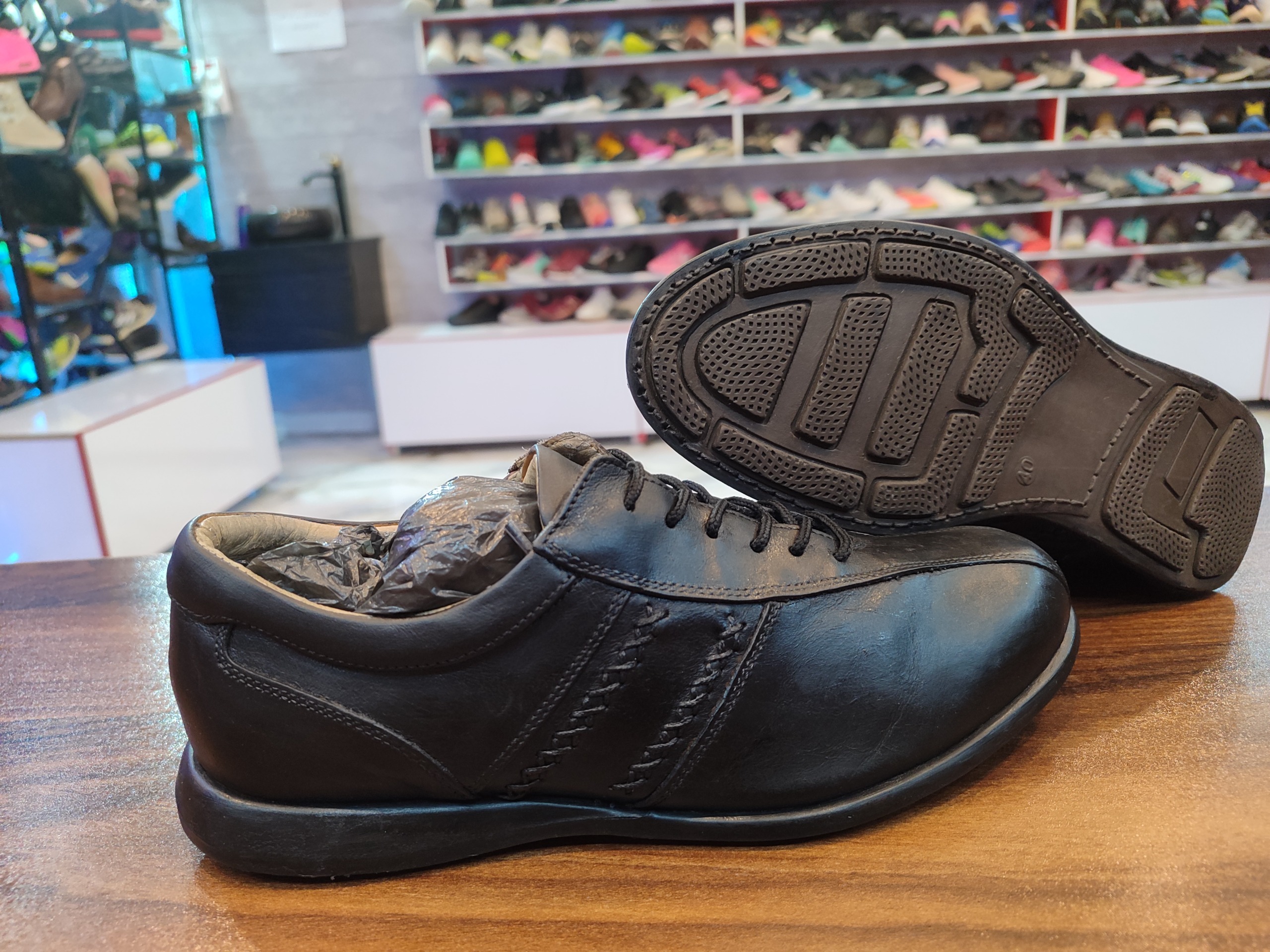 کفش اورجینال خارجی