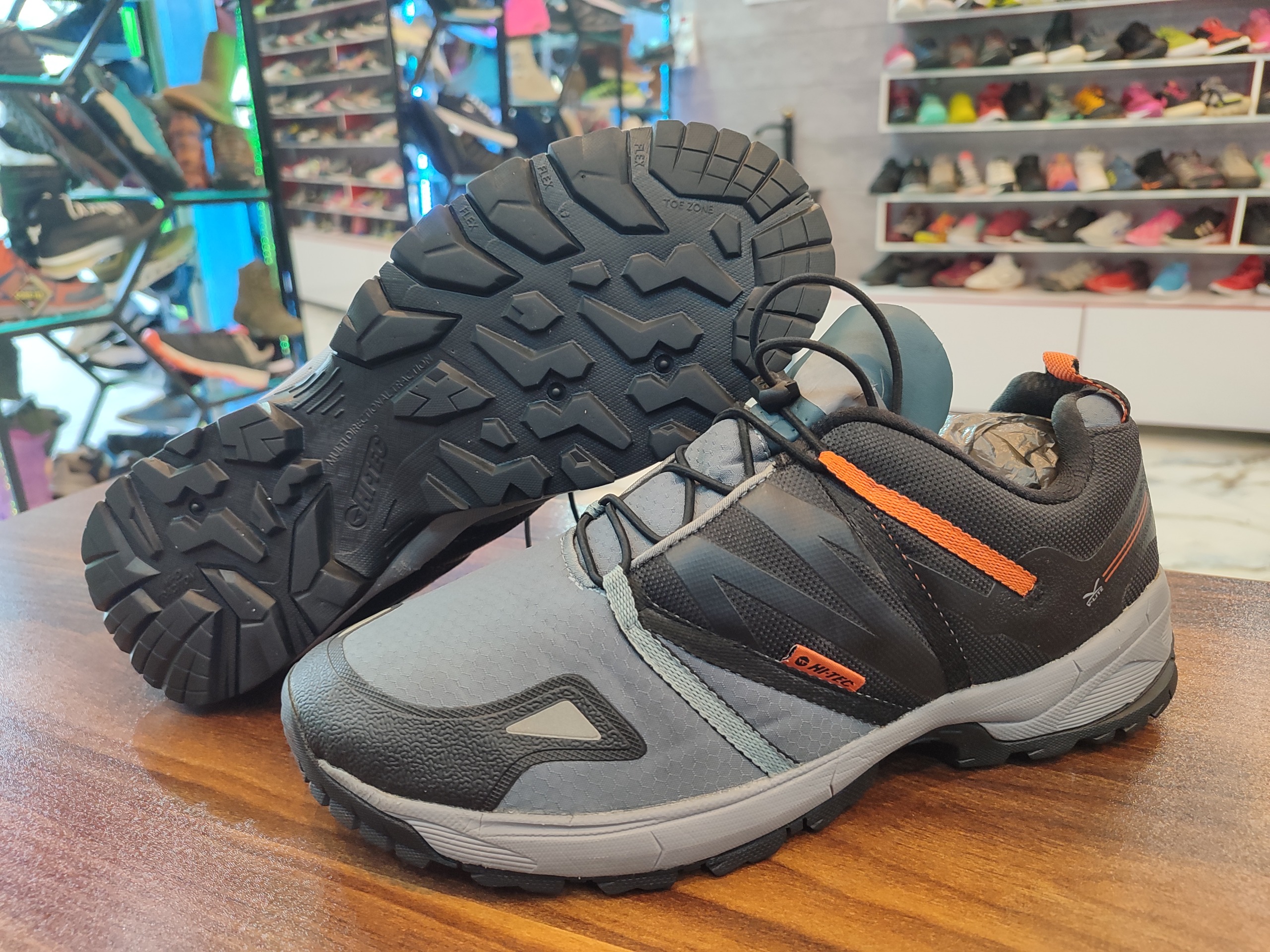 کتونی اورجینال Hi-Tec