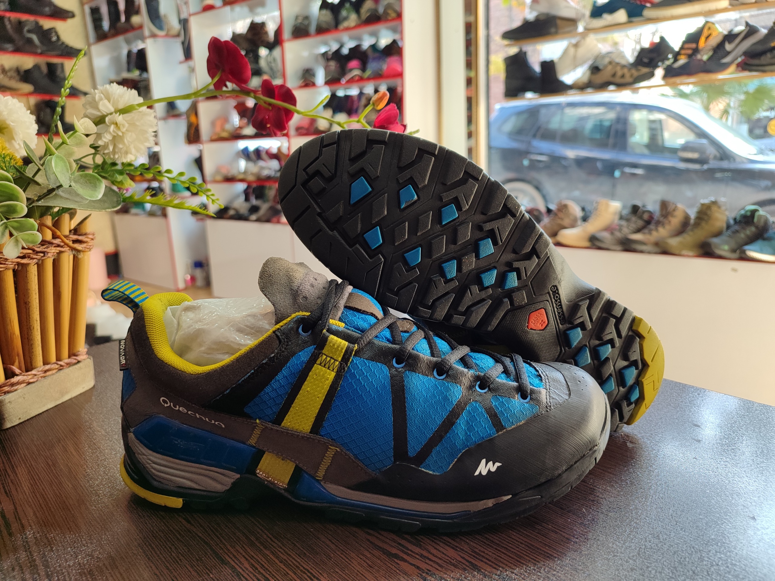 کتونی اورجینال کچوا