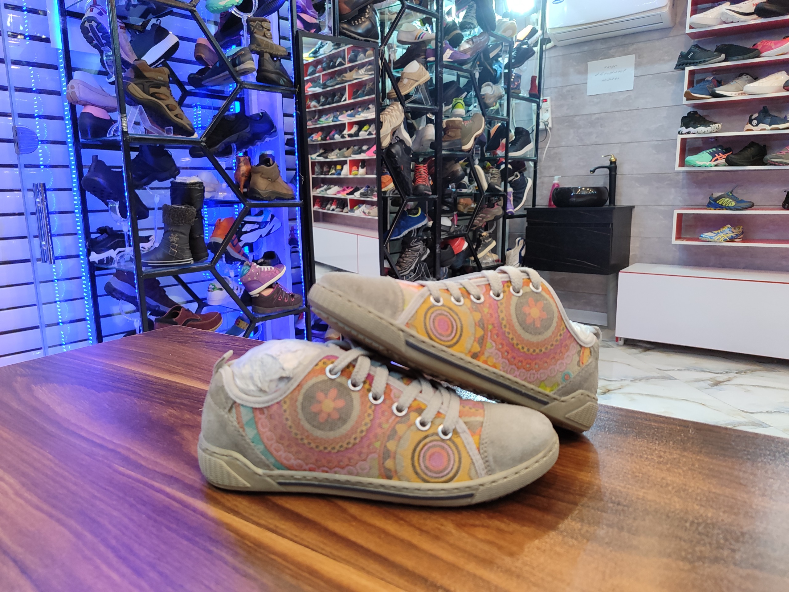 کتونی اورجینال آلمانی