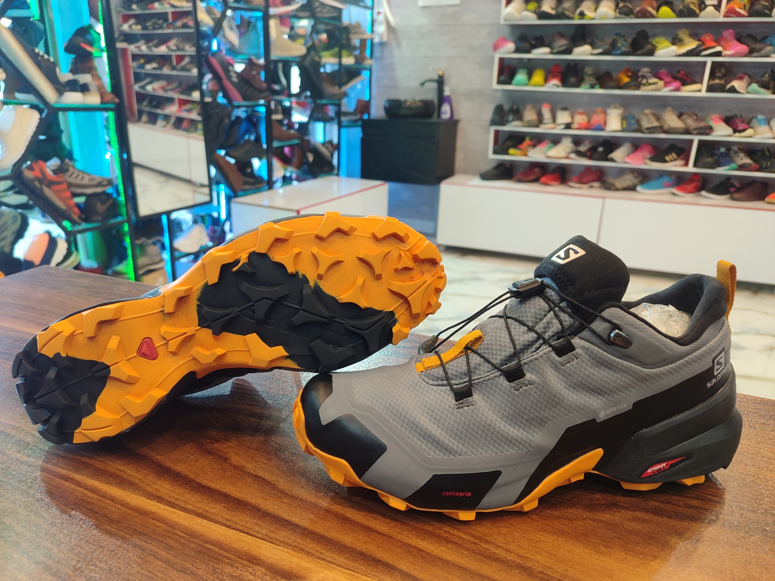 کتونی اورجینال سالمون