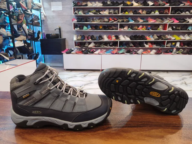 بوت اورجینال Keen