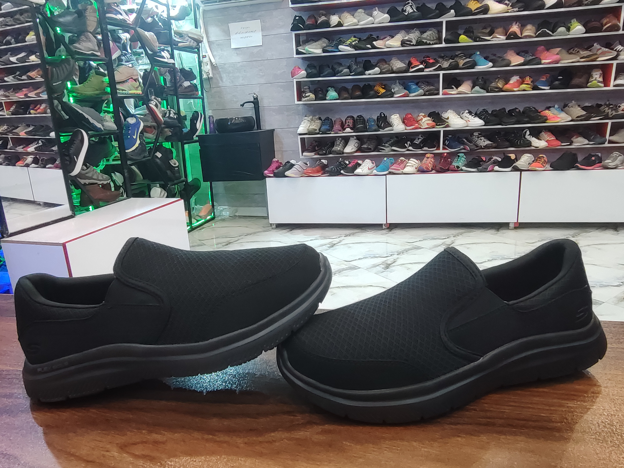 کتونی اورجینال اسکیچرز