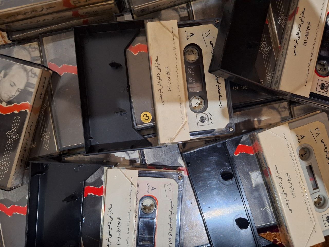 کاست دکتر شریعتی سی بی اس