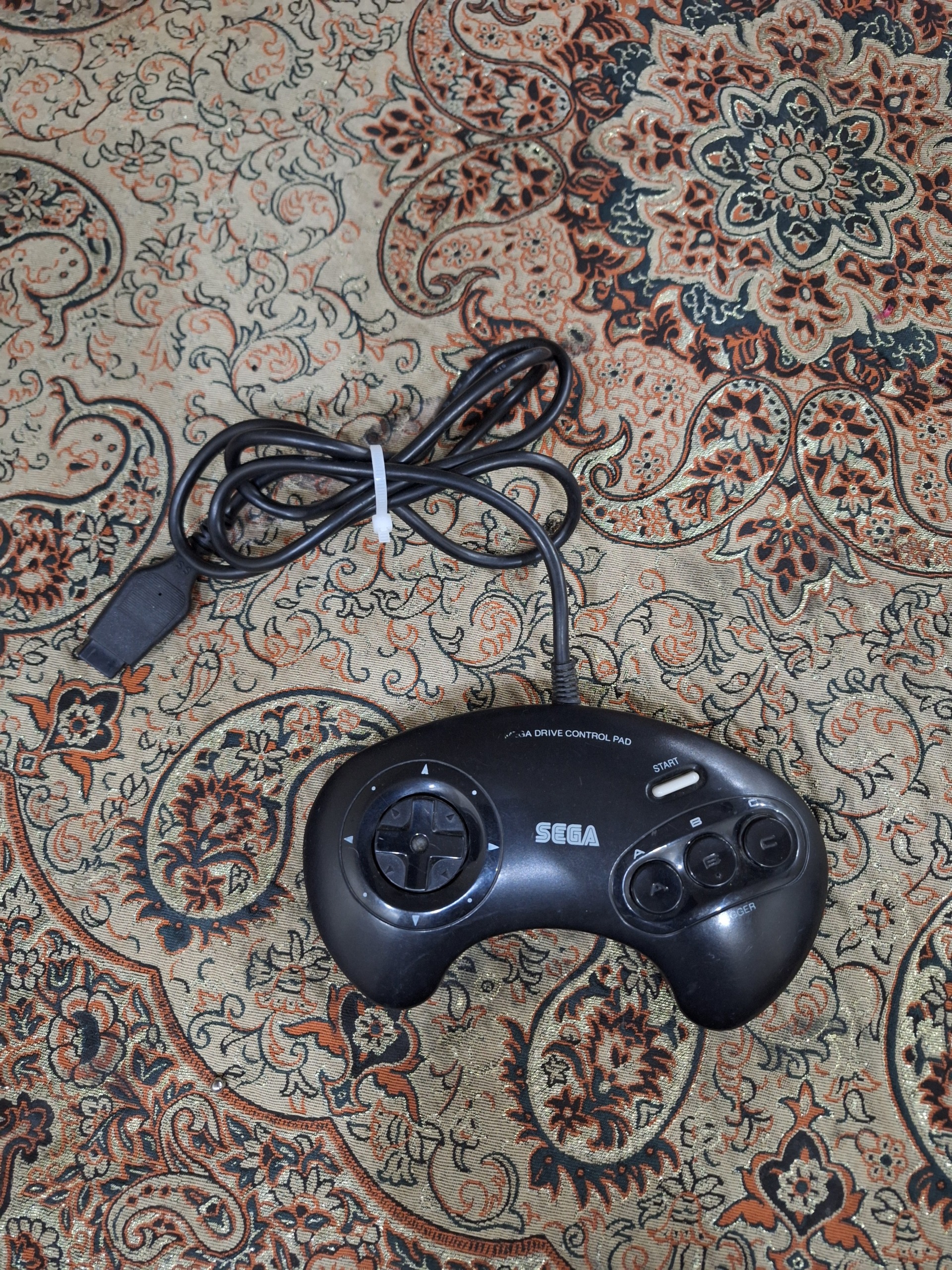 دسته سگا اصل / sega megadrive 1 controller