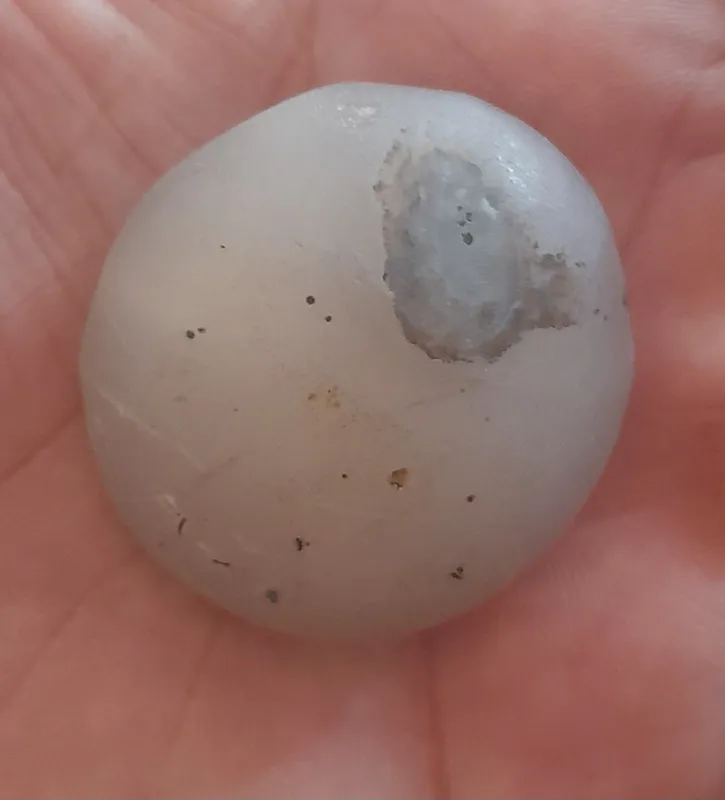 سنگ طبیعی عقیق سفید وزن 30 گرم