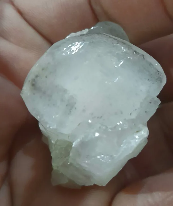 سنگ راف طبیعی کوارتز وزن سنگ 38 گرم