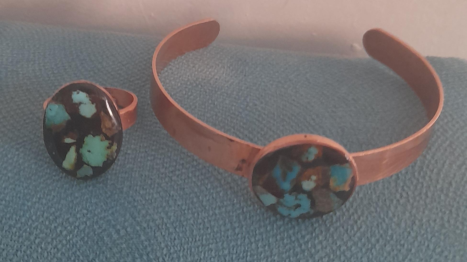 یک انگشتر و دستبندفیروزه کوبی اصل نیشابور