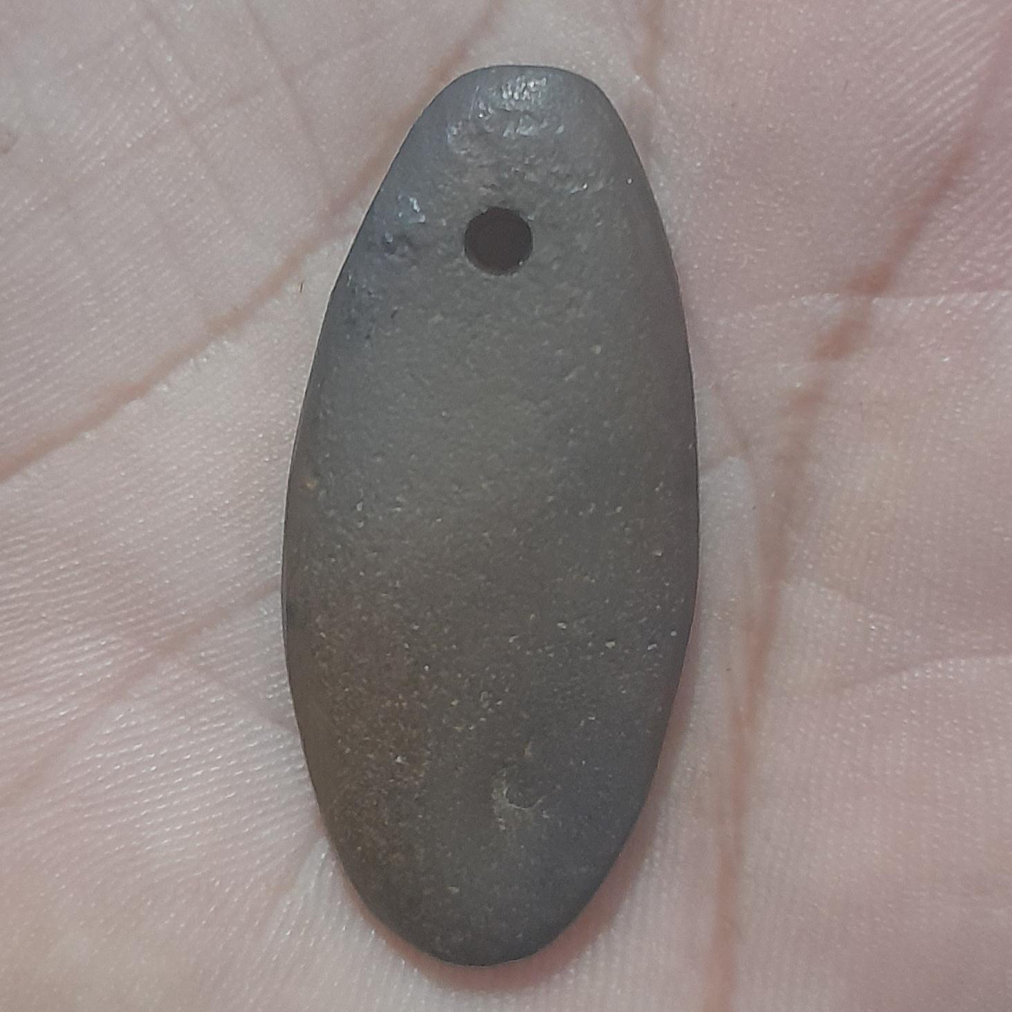 یک سنگ هبهاب خطی مناسب پلاک گردنی