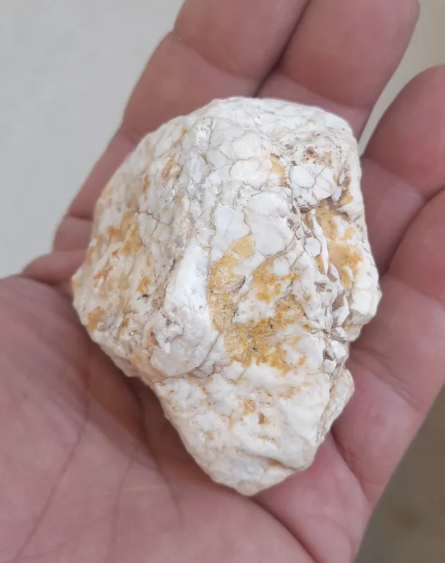 سنگ راف طبیعی مرمر به بصورت نیمرخ ادم