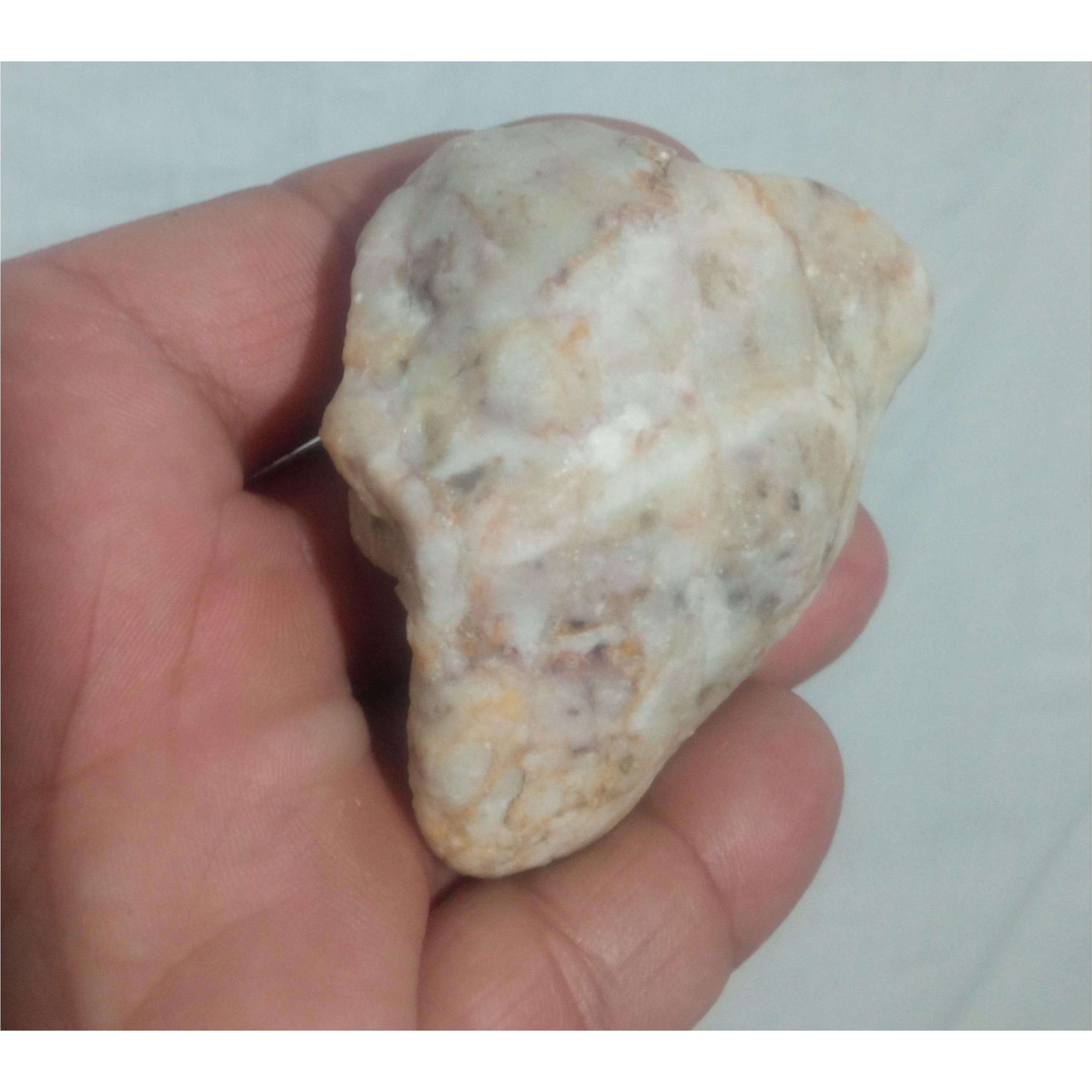 سنگ راف طبیعی کوارتز به شکل نیمرخ یک مرد