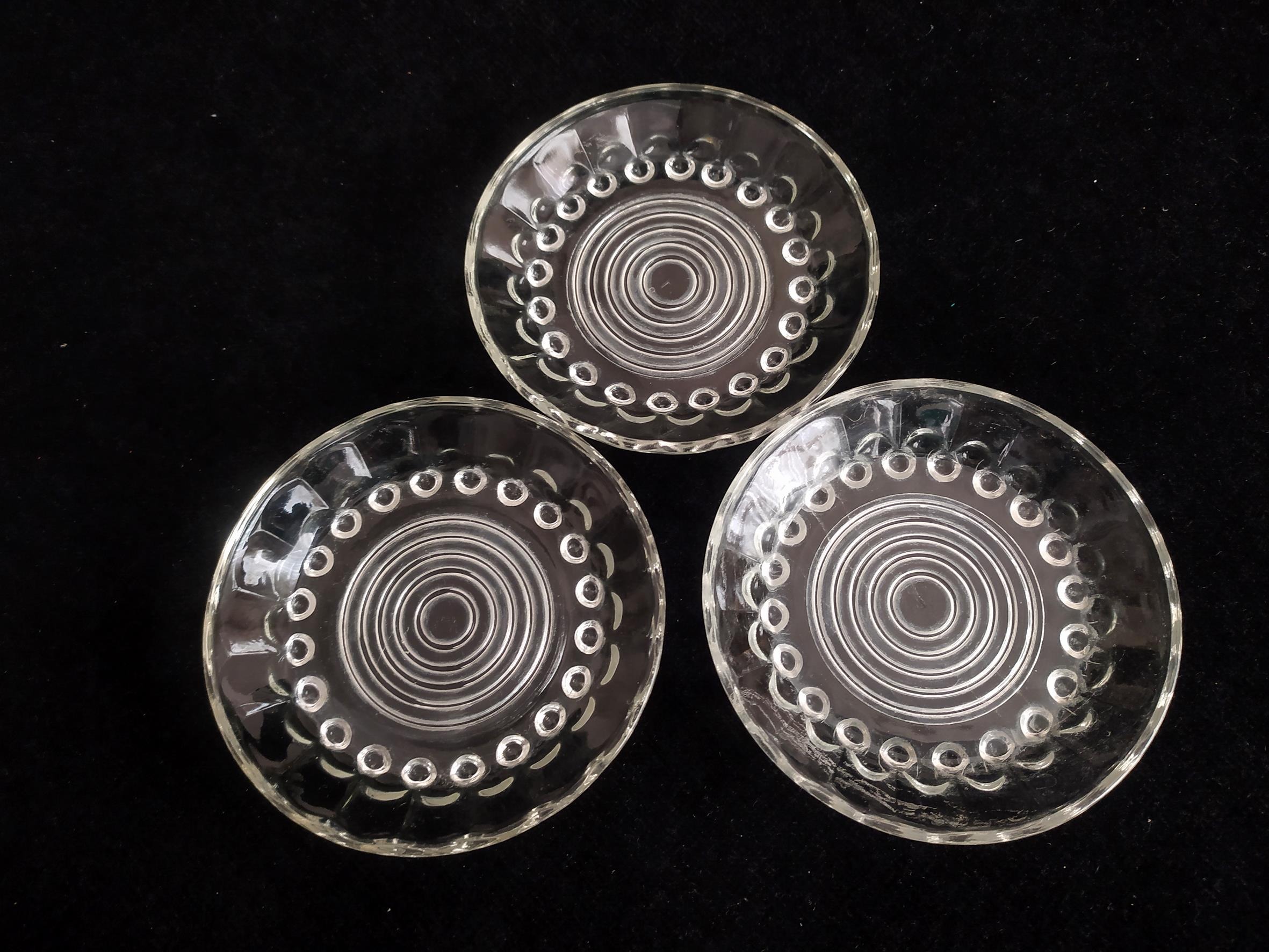 پیش دست قدیمی زیر لیوانی یا استکان (کد46680-81-82)