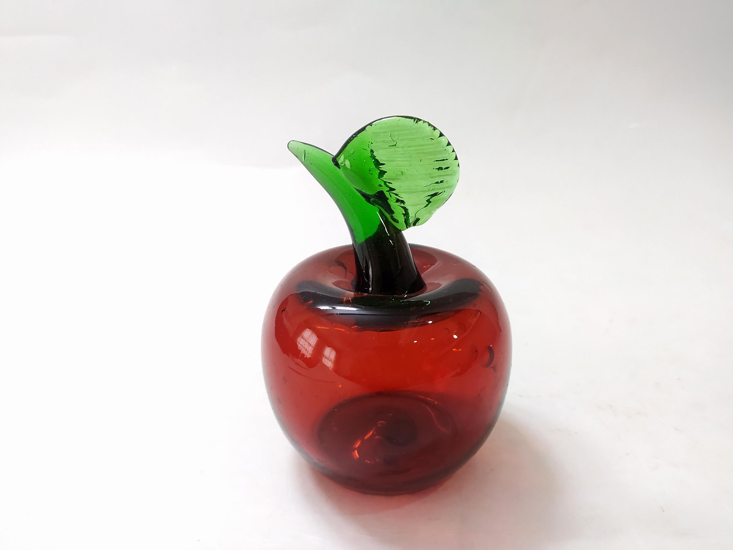 سیب قرمز شیشه ای دستساز قدیمی بسیار زیبا (کد44389)