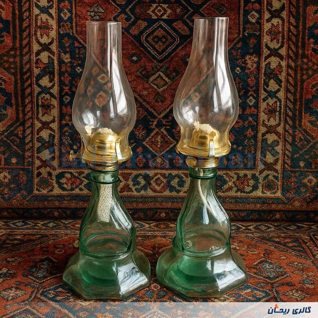 2عدد چراغ نفتی قدیمی پایه بلند سالم (کد47552-53)