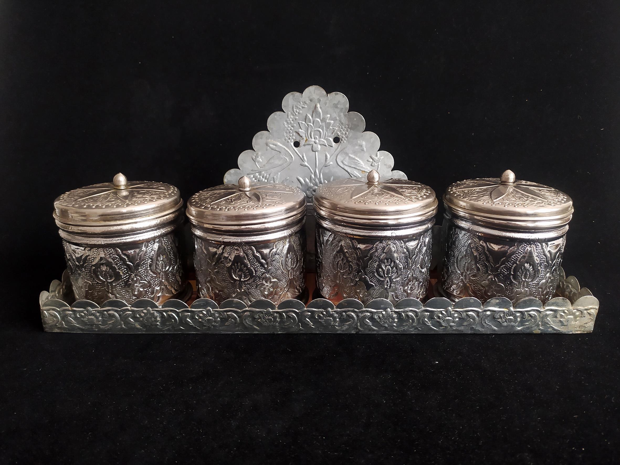 ست پاسماوری یا ادویه برنجی کهنه قلمکاری (کد47156)