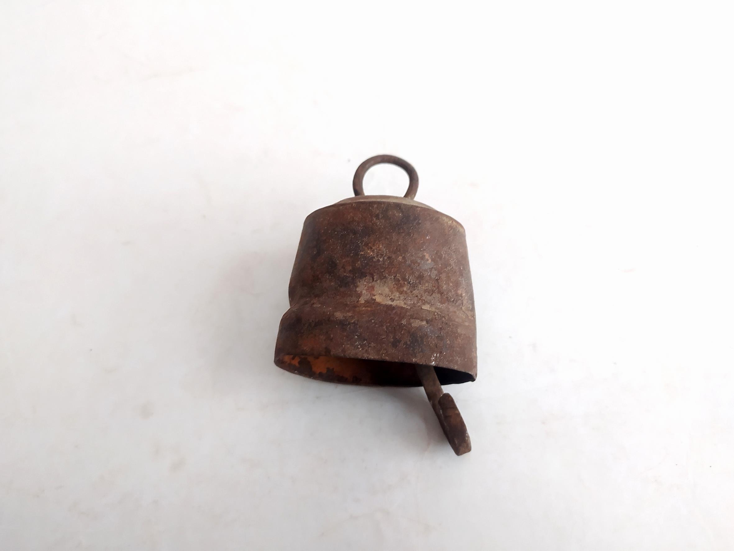 زنگوله آهنی دست ساز قدیمی و خوش صدا (کد 48013)