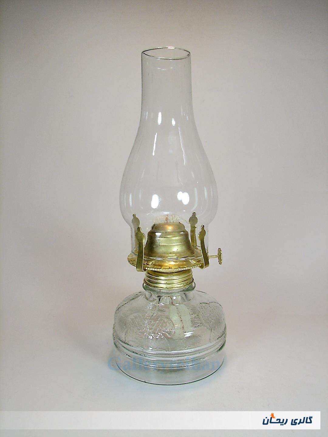 یک عدد چراغ نفتی زیبا کاملا سالم (کد11784)
