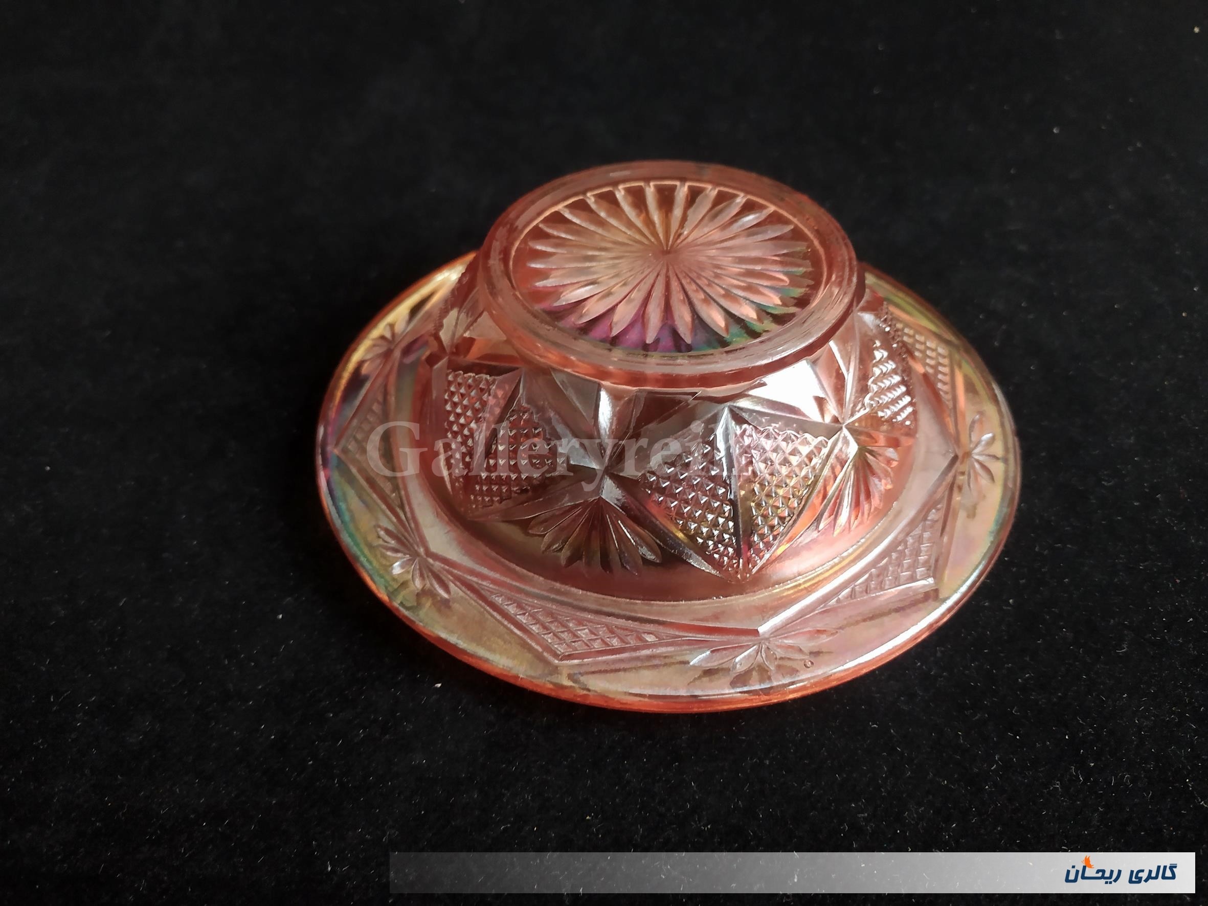 ظرف خاص بسیار قدیمی و ضخیم زنگاری (کد47149)