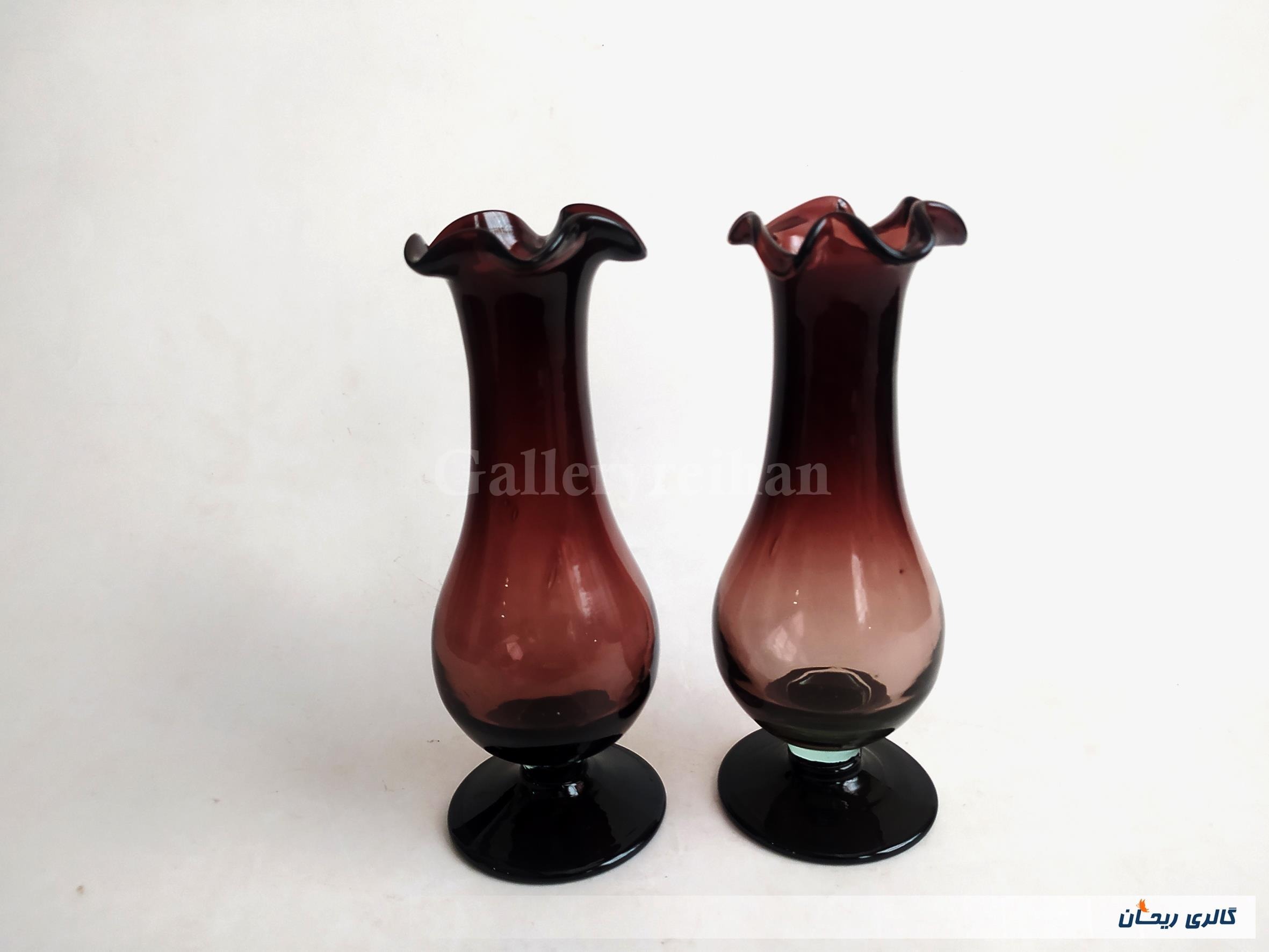 2 عدد گلدان پایه دار قدیمی دستساز زرشکی (4-44793)