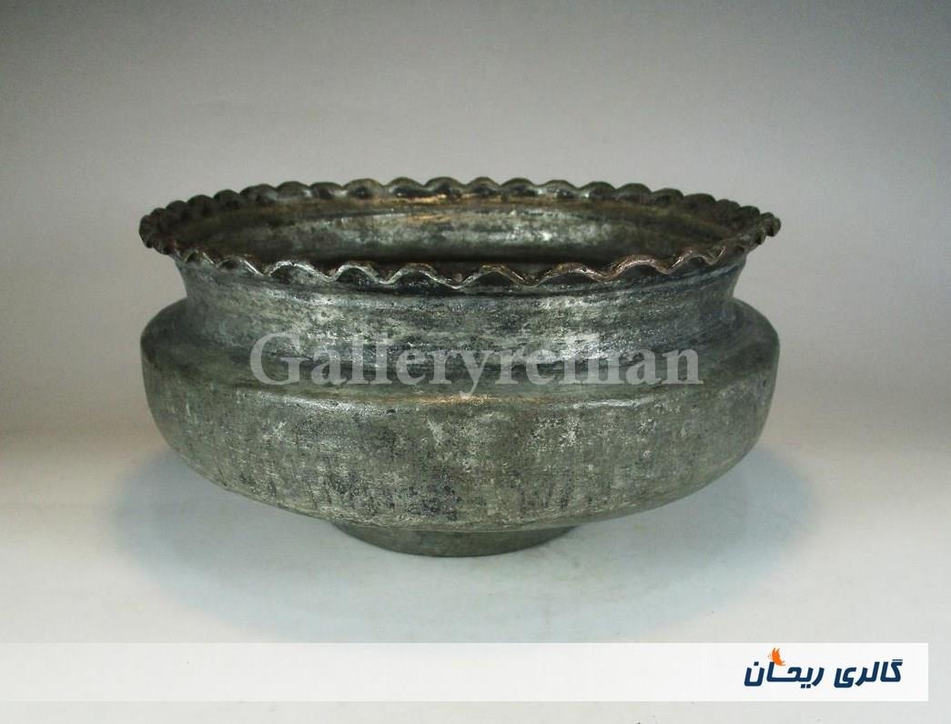 تاس مسی قدیمی قاجاری دستساز کنگره دار (کد1038)