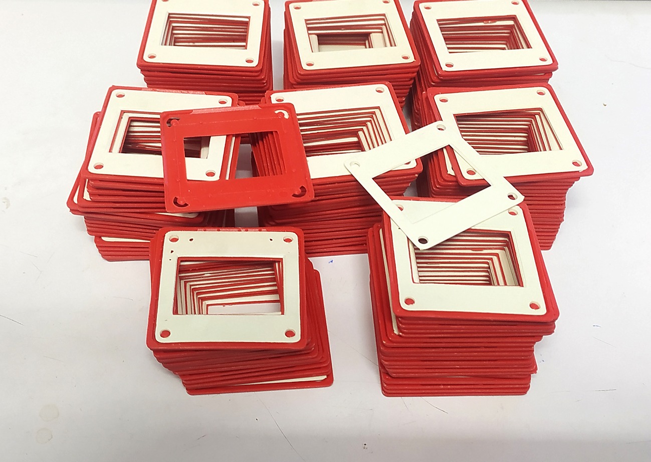 155 عدد قاب اسلاید خام دو تکه پلاستیکی (کد10685)