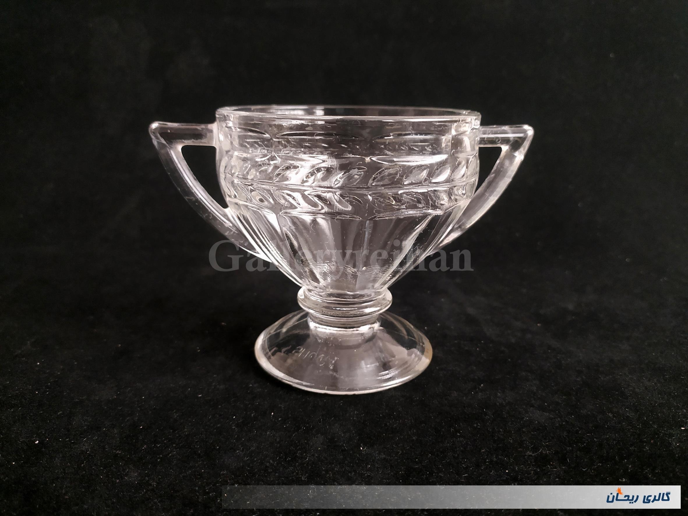 قندان شیشه ای قدیمی سوگا طرح خاص ( کد47111)