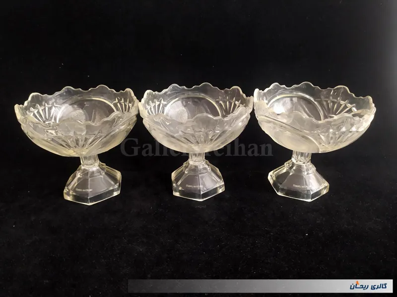 یک عدد قندان پلاستیکی نوستالژی قدیمی (کد49212)