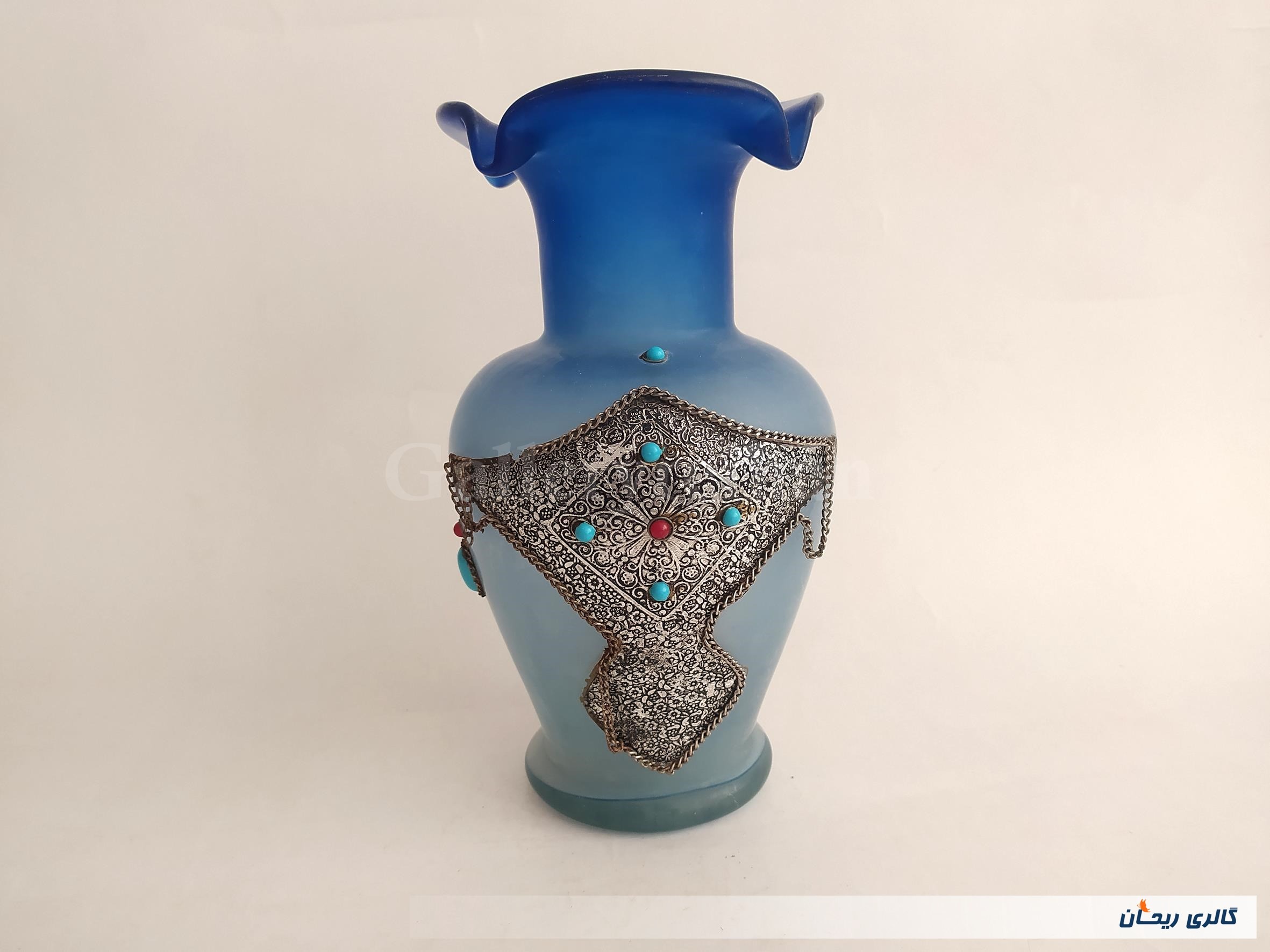 گلدان شیشه ای قدیمی و کاردست رنگ آبی (کد50509)