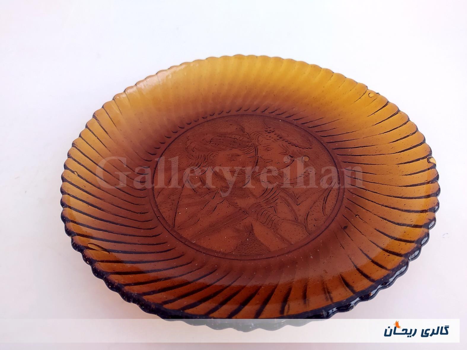 پیش دستی بلور قدیمی عسلی طرح دل و دلبر (ک50259)