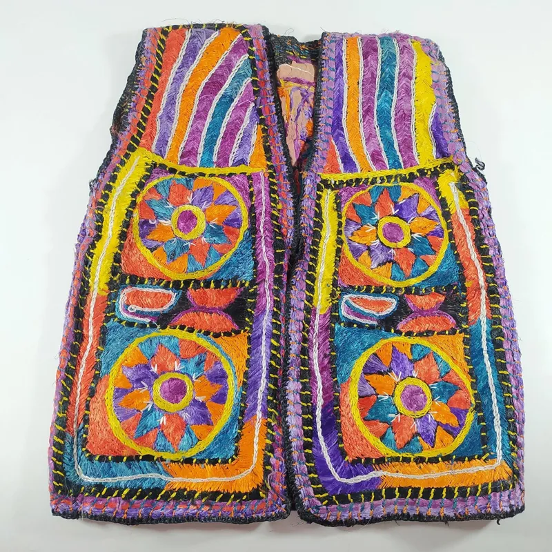 جلیقه قدیمی غرق سوزن دوزی کاملا کار دست (کد 458)