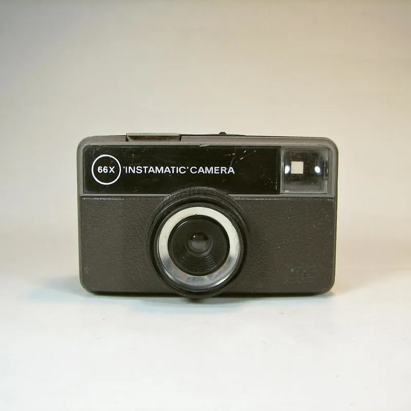 دوربین Kodak INSTAMATIC 66X انگلستان (کد 14001)
