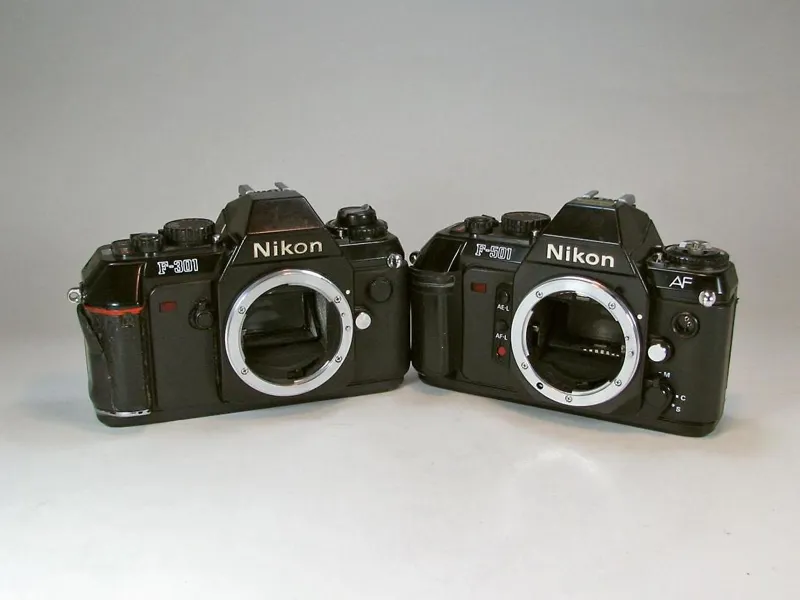 2 بدنه دوربین Nikon نیکون F-501 و F-301 (کد 12085)