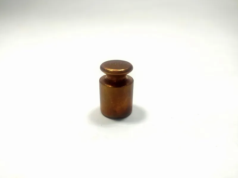 وزنه برنجی قدیمی 50 گرمی با مهر الله (کد11298)