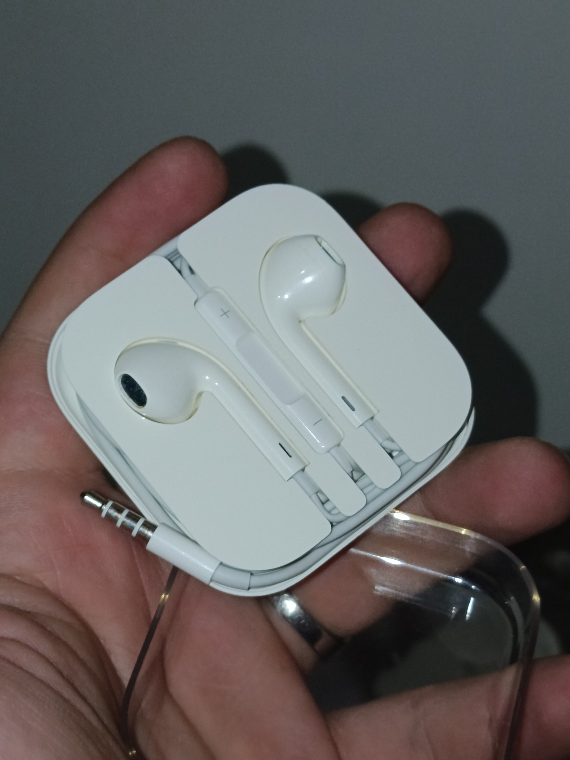 هندسفری آیفون 5s اکبند اصلی اورجینال رو گوشی