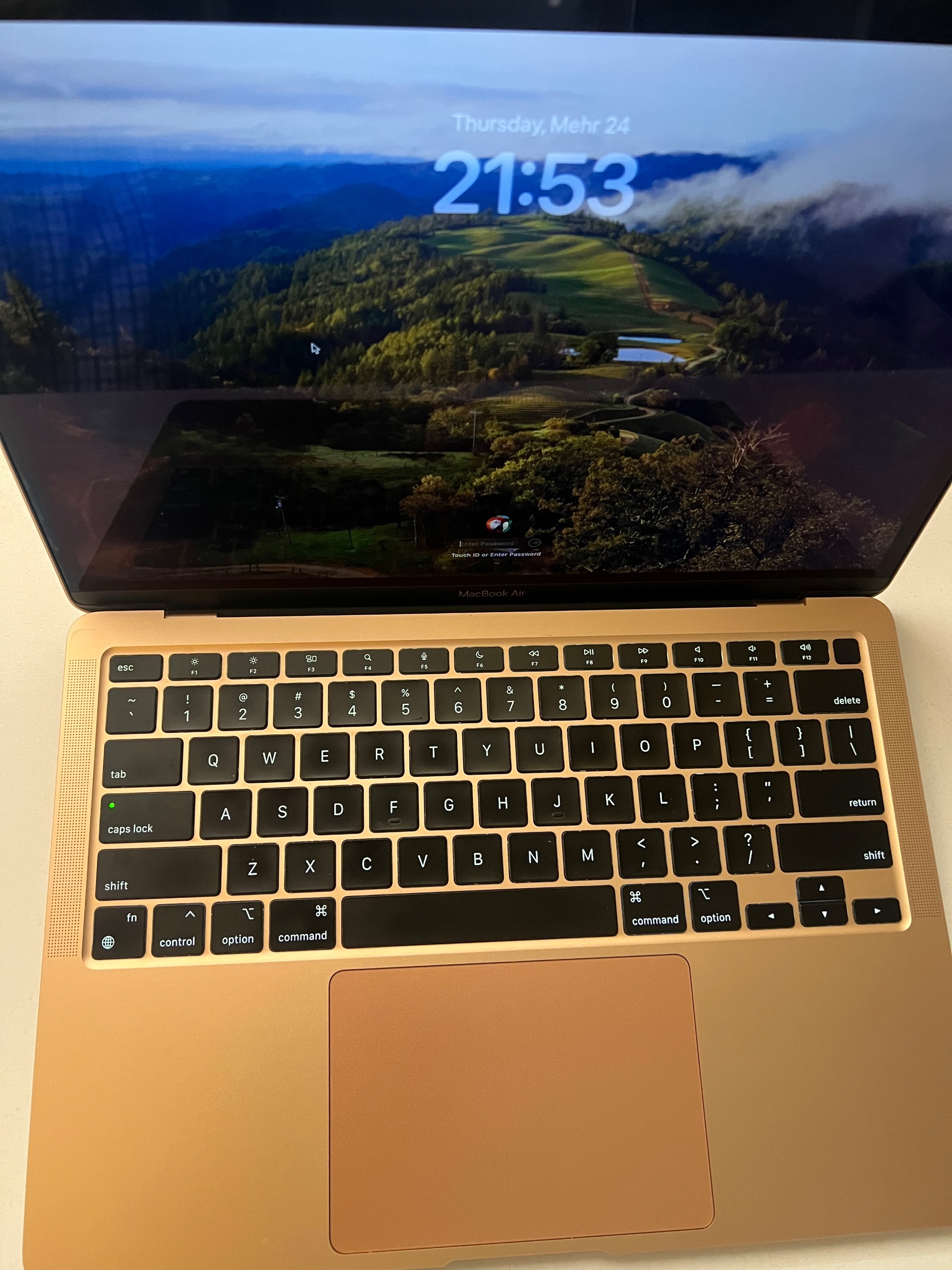 MacBook Air m1 طلایی