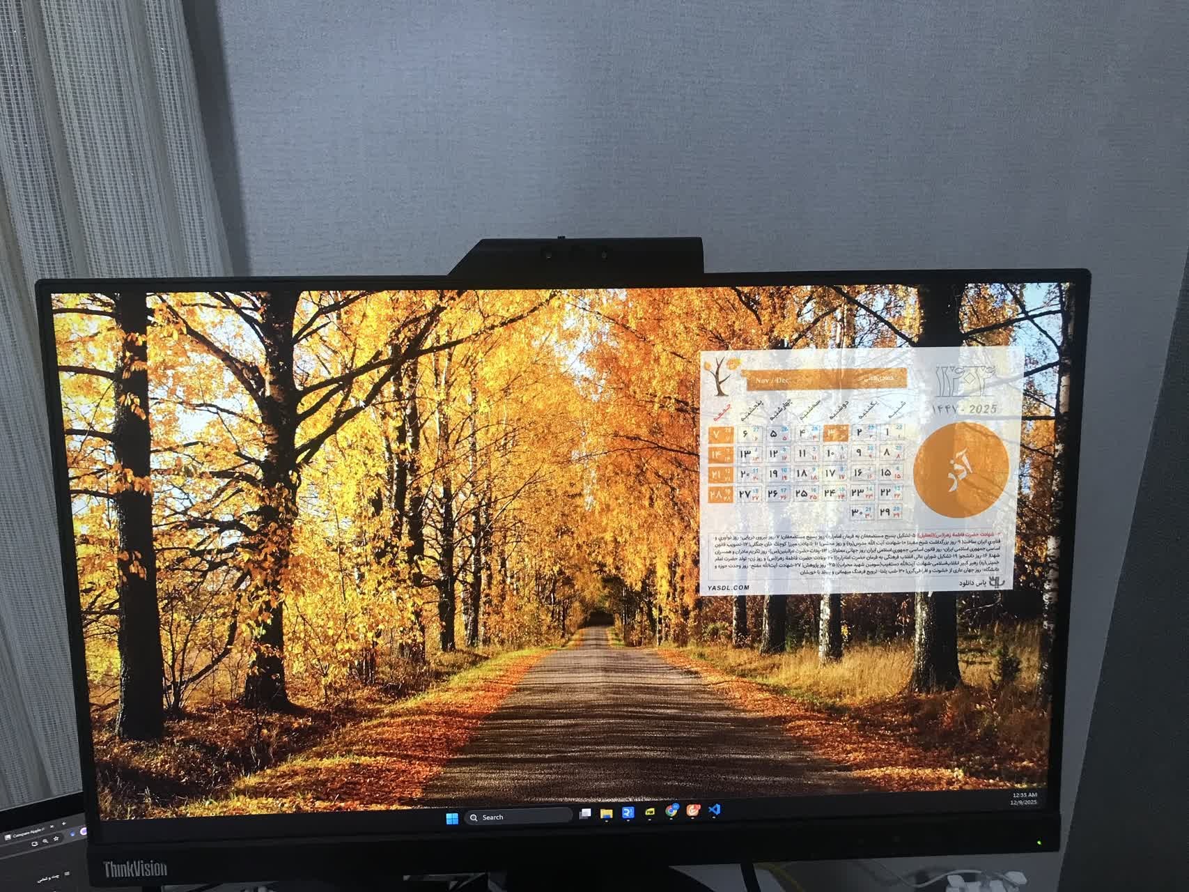 مانیتور 22 فرملس در حد نو وبکم و اسپیکر